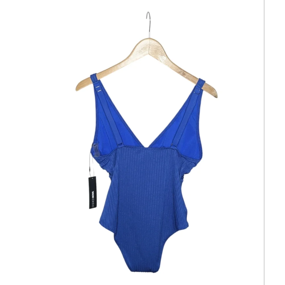 Fashion Nova Textured One Piece Swimsuit Large Royal Blue Padded V Neck Surf NWT